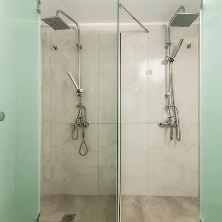 아파트 Minoas Next To The 멜라토스